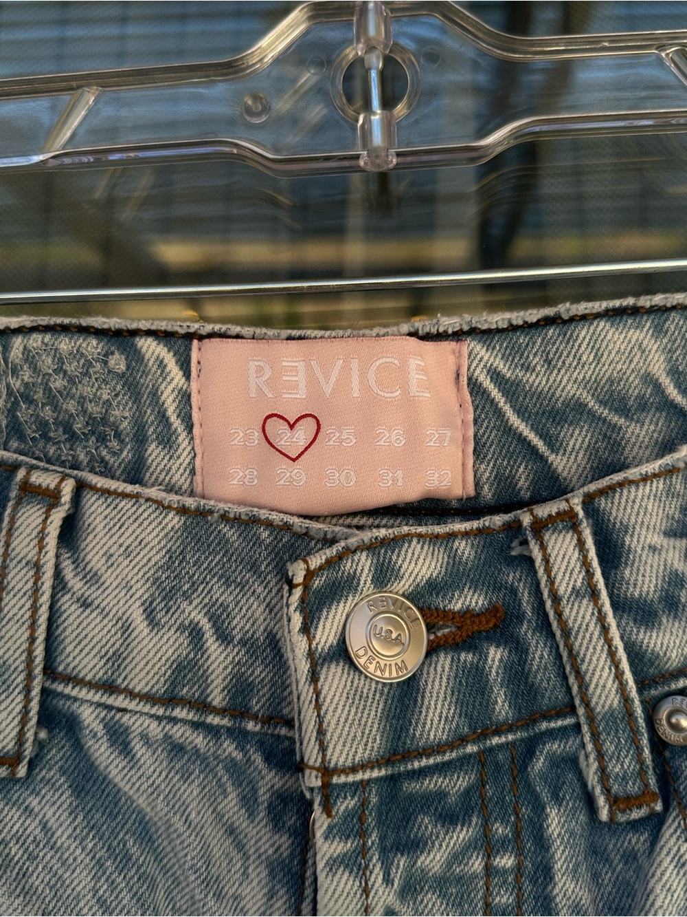Revice Jeans - Hourglass Style - Picture 4 of 7